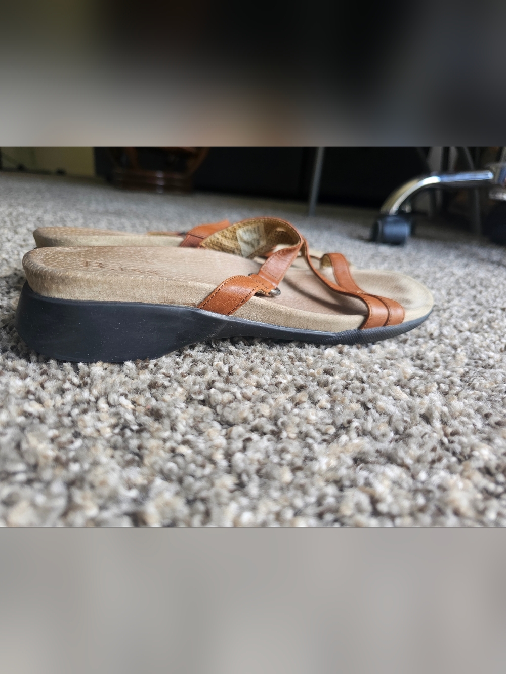 Bass Brown Leather Strappy Sandals - Picture 2 of 4